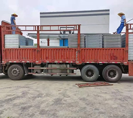 极悦娱乐发货现场
